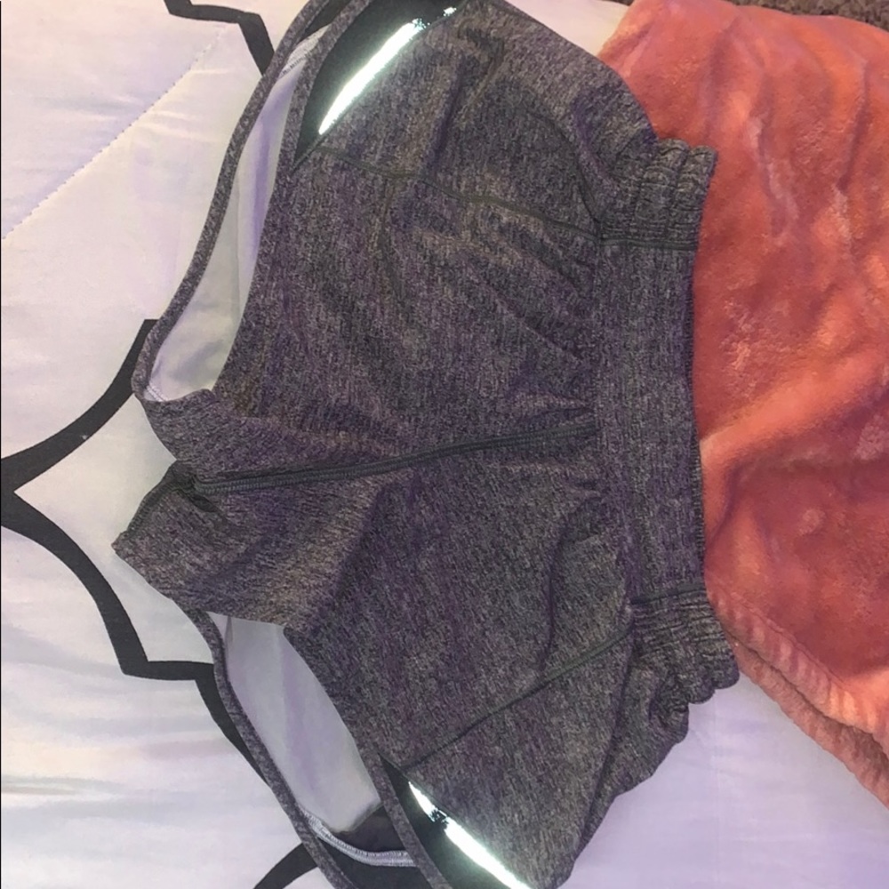 lulu lemon shorts !!